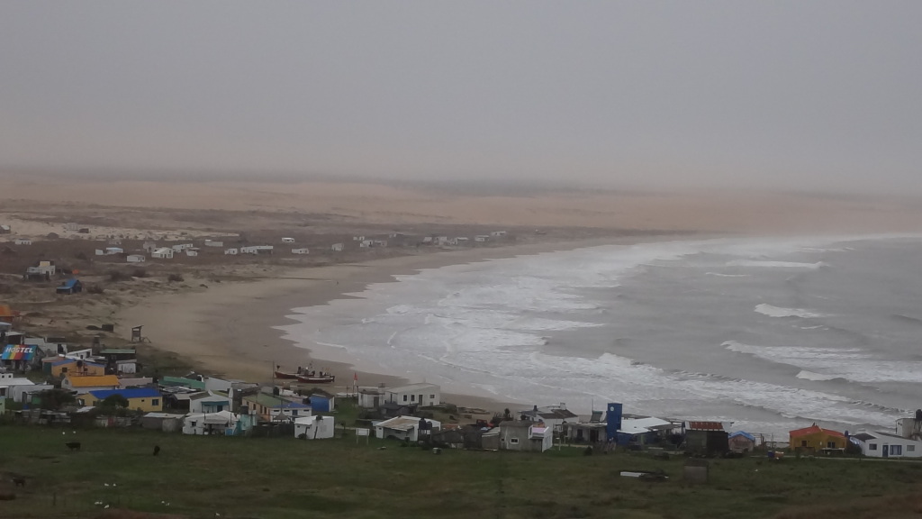 Uruguay Strand und Fischerdorf im Winter 